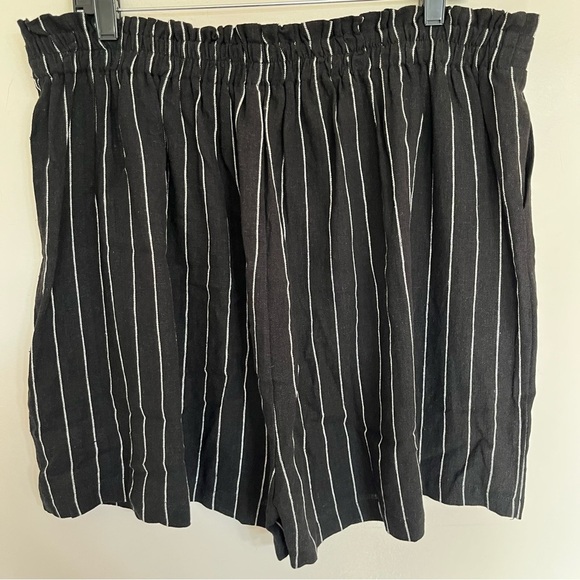 NWT Women’s Adrianna Papell Linen Blend Black White Striped Shorts Size XL - Picture 11 of 11